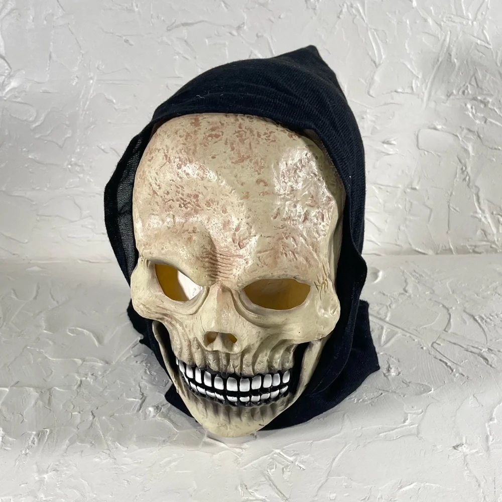 vintage Scary Scream Ghost Face Crypt Ghoul Skeleton Skull